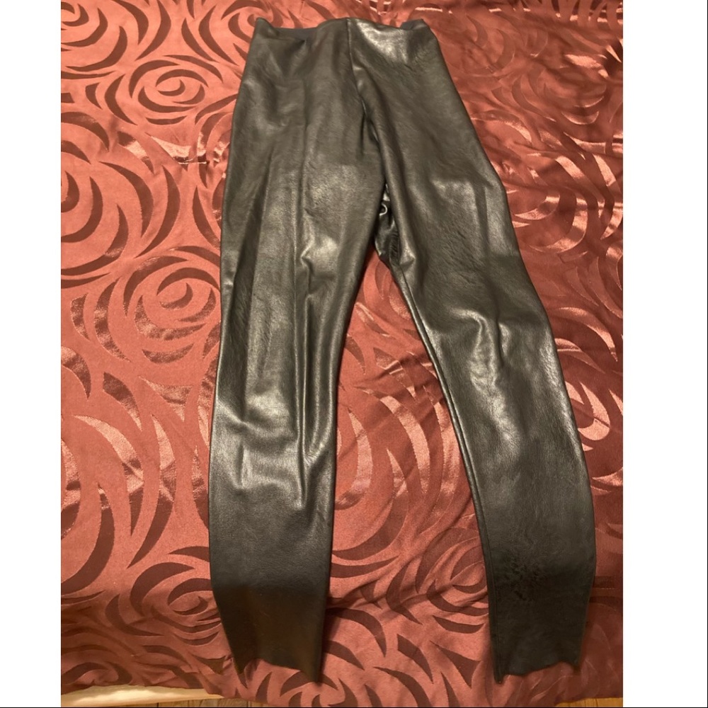 Preowned COMMANDO faux leather leggings Size M
